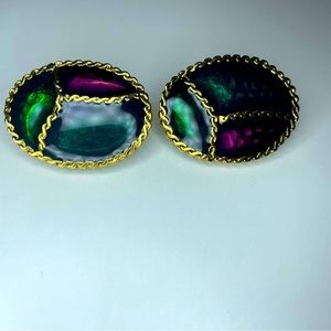 VINTAGE GOLD TONE ENAMELLED CLIP ON EARRINGS.